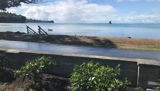 8D Matakatia Parade, Matakatia