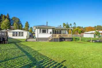 49 Patetere Street, Mamaku