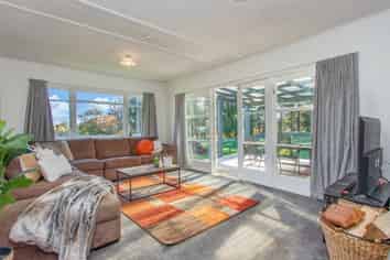 49 Patetere Street, Mamaku