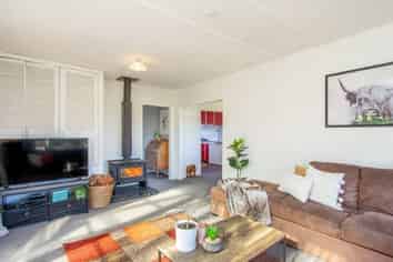 49 Patetere Street, Mamaku