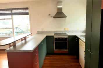 95 Bond Crescent, Forrest Hill