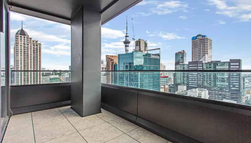 2206/10 Commerce Street, Auckland Central