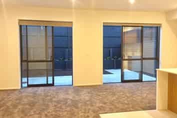 294 Jack Lachlan Drive, Beachlands