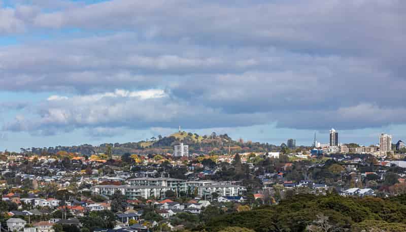 243 Kepa Road (2 Bedroom Apartment), Mission Bay