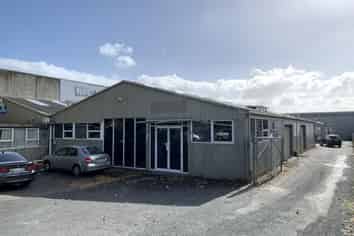 Mangere Bridge Banger!