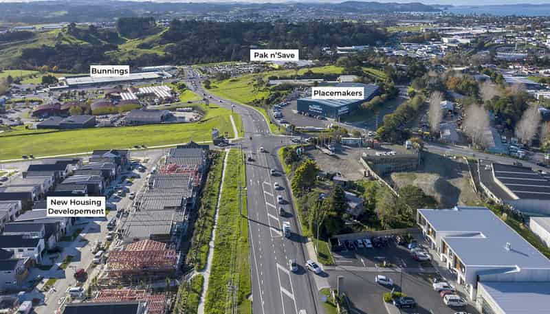 13/2181 East Coast Road, Silverdale