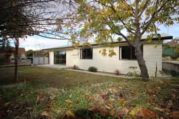 6A Lanes Road, Alexandra