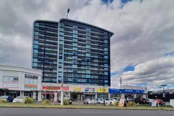 Central Manukau - Get in Quick!