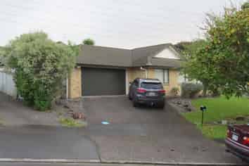 10 Earnslaw Crescent, Clover Park