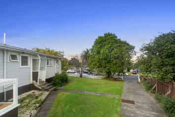 31 Harmel Road, Glendene