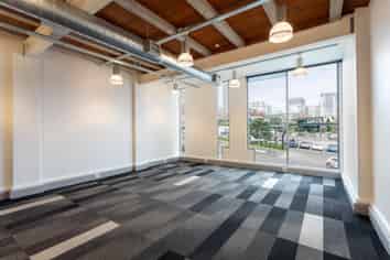 MODERN CHARACTER SPACE WITH PROFILE