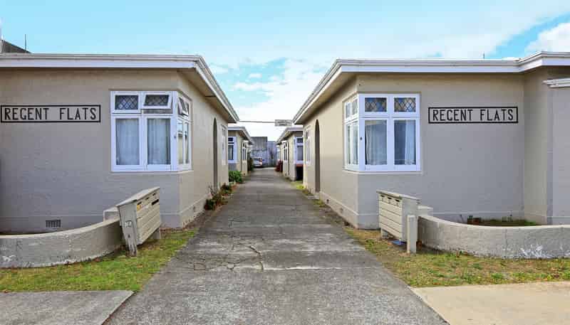 1-6/402 Queen Street, Hastings