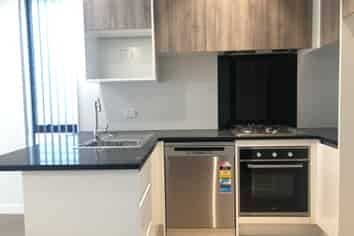 5/21 Akoranga Dr , Northcote