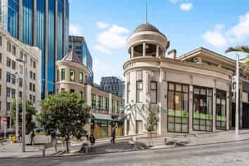 NATIONAL TENANT WITH LONG LEASE