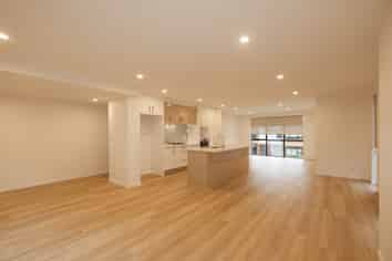 52 Seafarer Crescent, Stanmore Bay