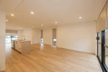 52 Seafarer Crescent, Stanmore Bay