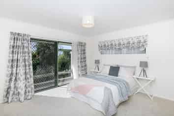 63 Bartholomew Drive, Grandview Heights