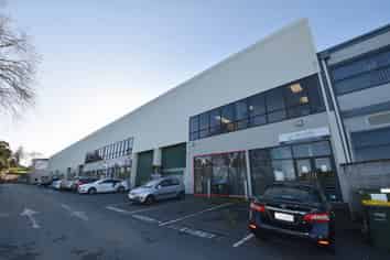 200M² AFFORDABLE SPACE FOR LEASE