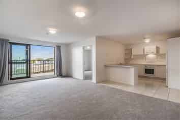 9/241 Hinemoa Street, Birkenhead