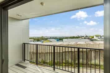 9/241 Hinemoa Street, Birkenhead