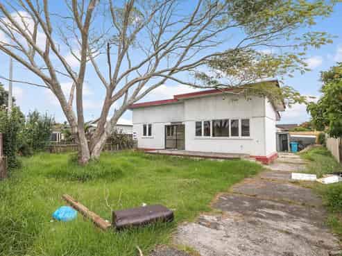 1/17 Puhinui Road, Manukau