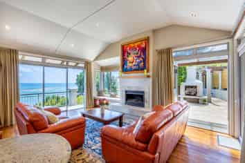 71 The Cliffs, Britannia Heights