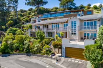 71 The Cliffs, Britannia Heights