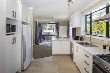 8 Shirldale Place, Avonhead