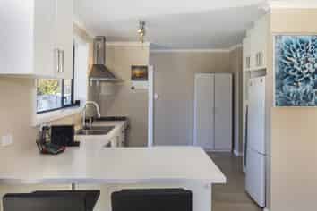 8 Shirldale Place, Avonhead