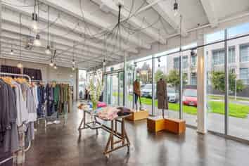 MODERN CORNER FREEHOLD