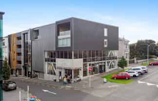 MODERN CORNER FREEHOLD