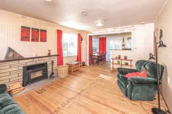 12 Ashton Terrace, Castlecliff