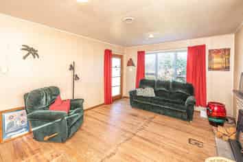 12 Ashton Terrace, Castlecliff