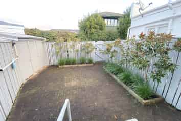 2/30 Atkin Avenue, Mission Bay