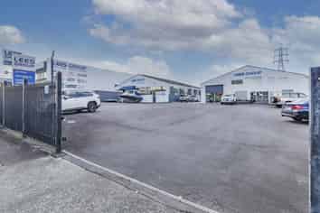 High Profile in Takanini Straight