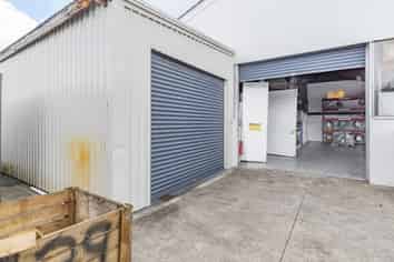 High Profile in Takanini Straight