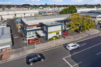 Substantial Papatoetoe Real Estate with Income
