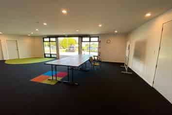 Modern new office/retail space in central Paraparaumu