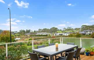 8 Jessie Rise, Riverhead