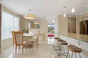 8 Jessie Rise, Riverhead