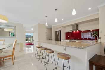 8 Jessie Rise, Riverhead