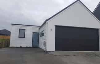 22 Dinning Road, Riverhead