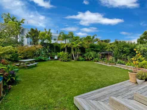 13 Brighton Terrace, Mairangi Bay