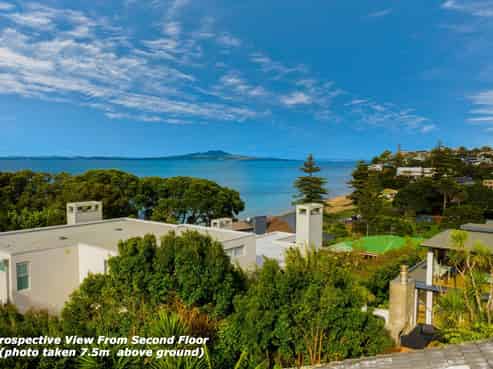 13 Brighton Terrace, Mairangi Bay
