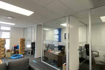 Bite-sized industrial unit for lease