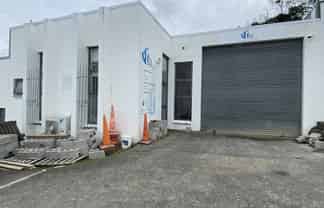 Bite-sized industrial unit for lease