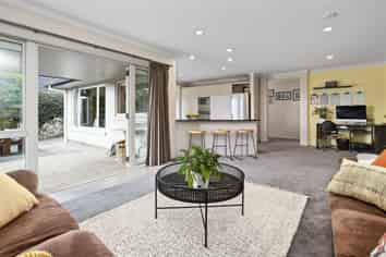 62 Intrepid Crescent, Beachlands