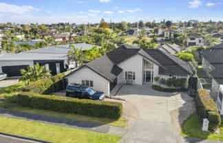 62 Intrepid Crescent, Beachlands