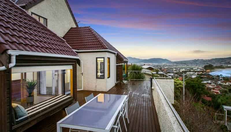 50 Cliffs Road, Saint Clair