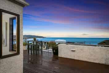 50 Cliffs Road, Saint Clair